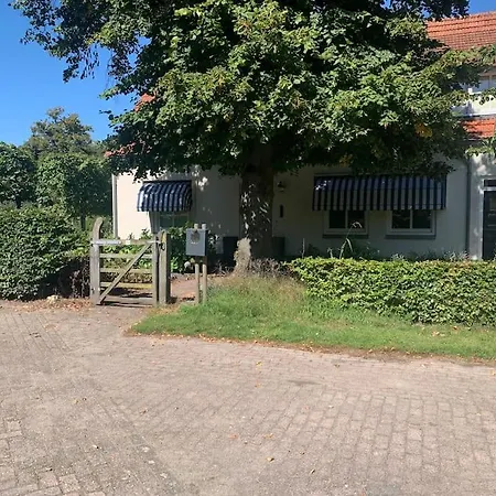 Отель Sfeervol Voorhuis